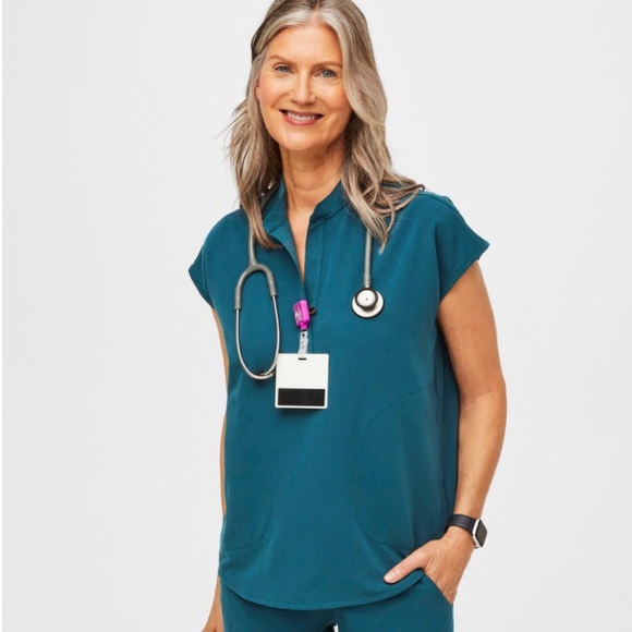 Figs Tops - FIGS Rafaela Scrubs Top Size M
